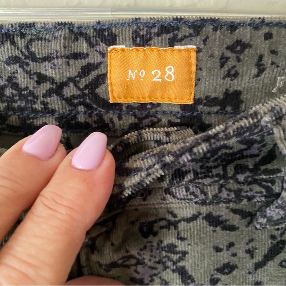 Pilcro Letterpress Ted Corduroy Olive Green Serif Black Mid Rise Pants SZ 28 - Picture 14 of 14